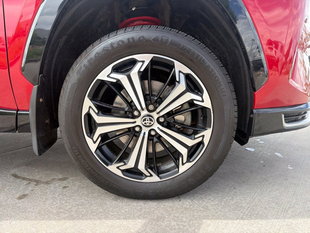 Used 2022 Toyota RAV4 XSE w/ Weather Package AWD/4WD image 33