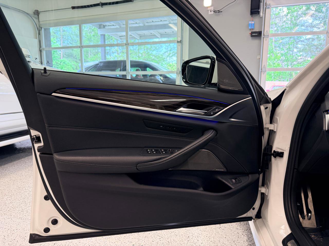 Used 2019 BMW 540i w/ M Sport Package RWD image 16