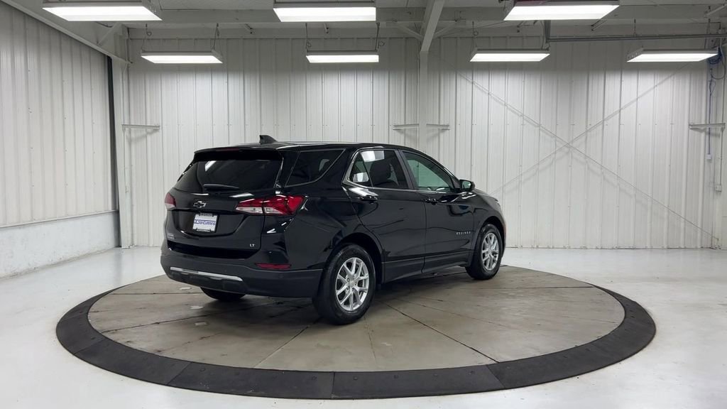 Used 2023 Chevrolet Equinox LT FWD image 8