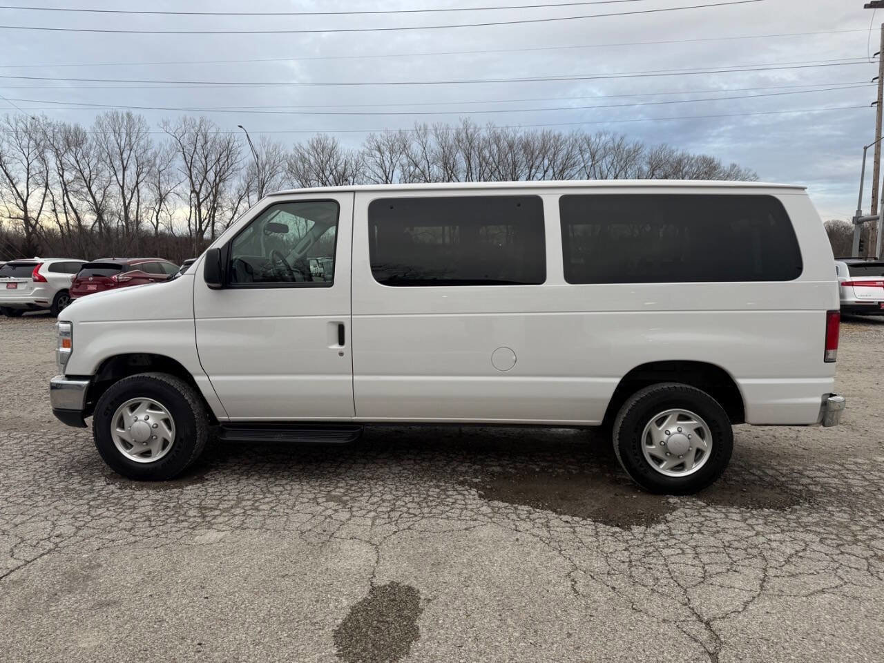 Used 2013 Ford E-350 and Econoline 350 XLT image 6