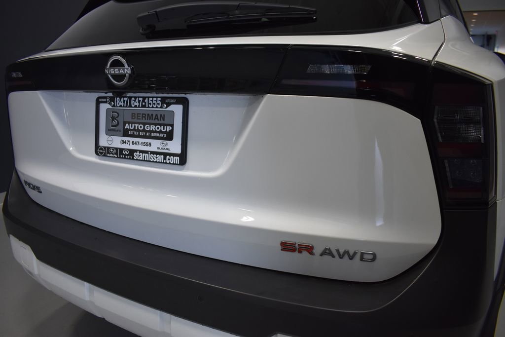 Certified 2025 Nissan Kicks SR image 12