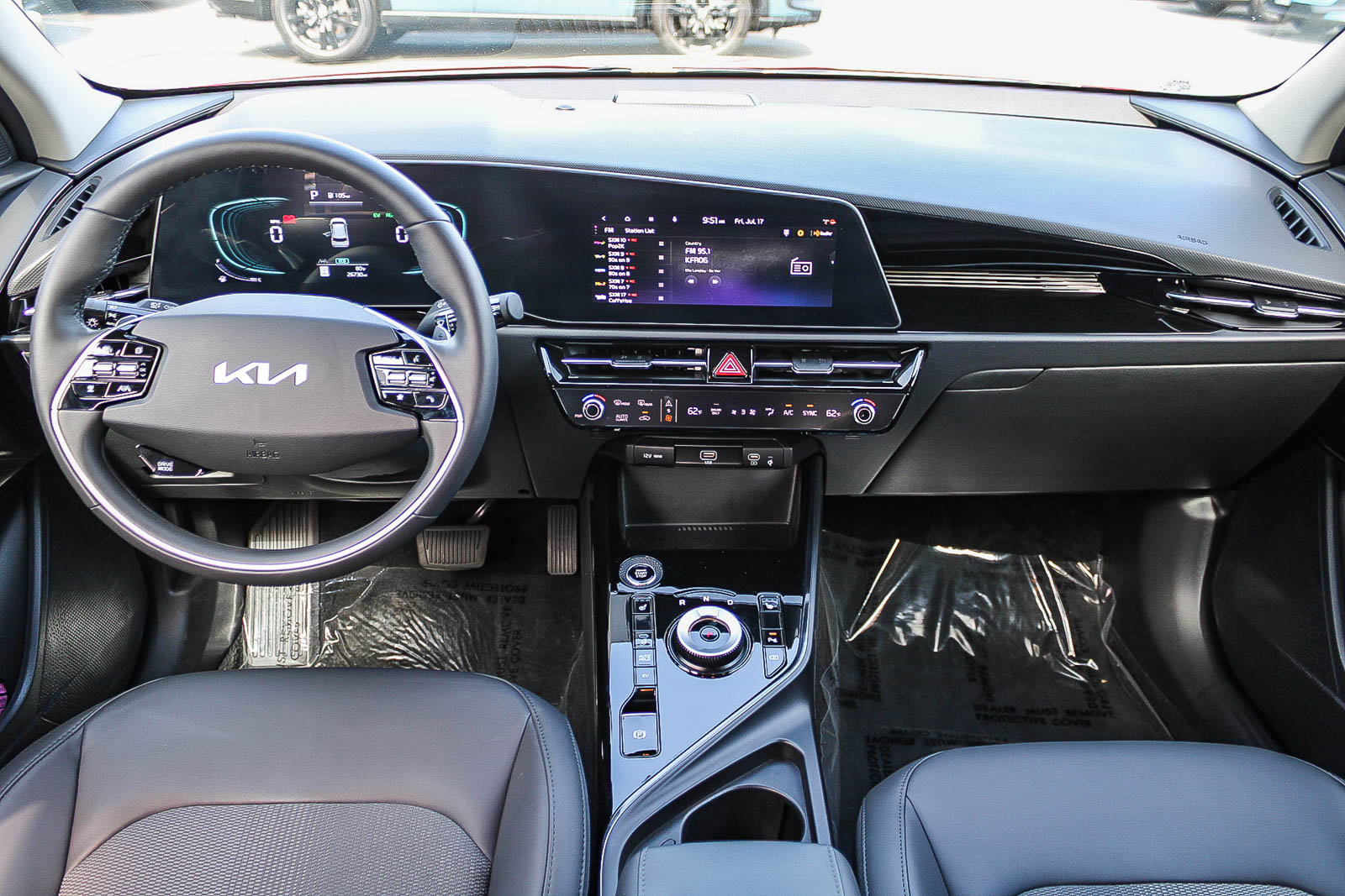 Used 2025 Kia Niro LX FWD image 14