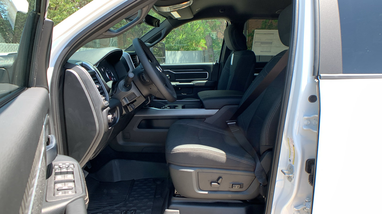 New 2026 RAM 2500 Big Horn AWD/4WD image 13