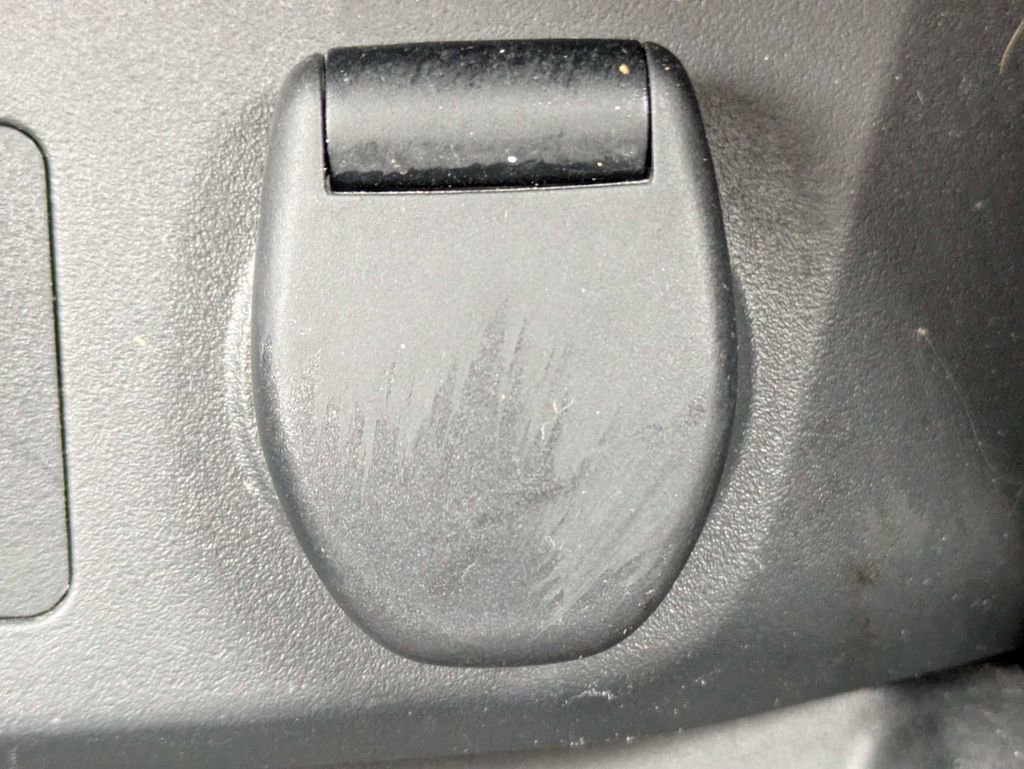 Used 2019 Nissan Rogue SV image 27