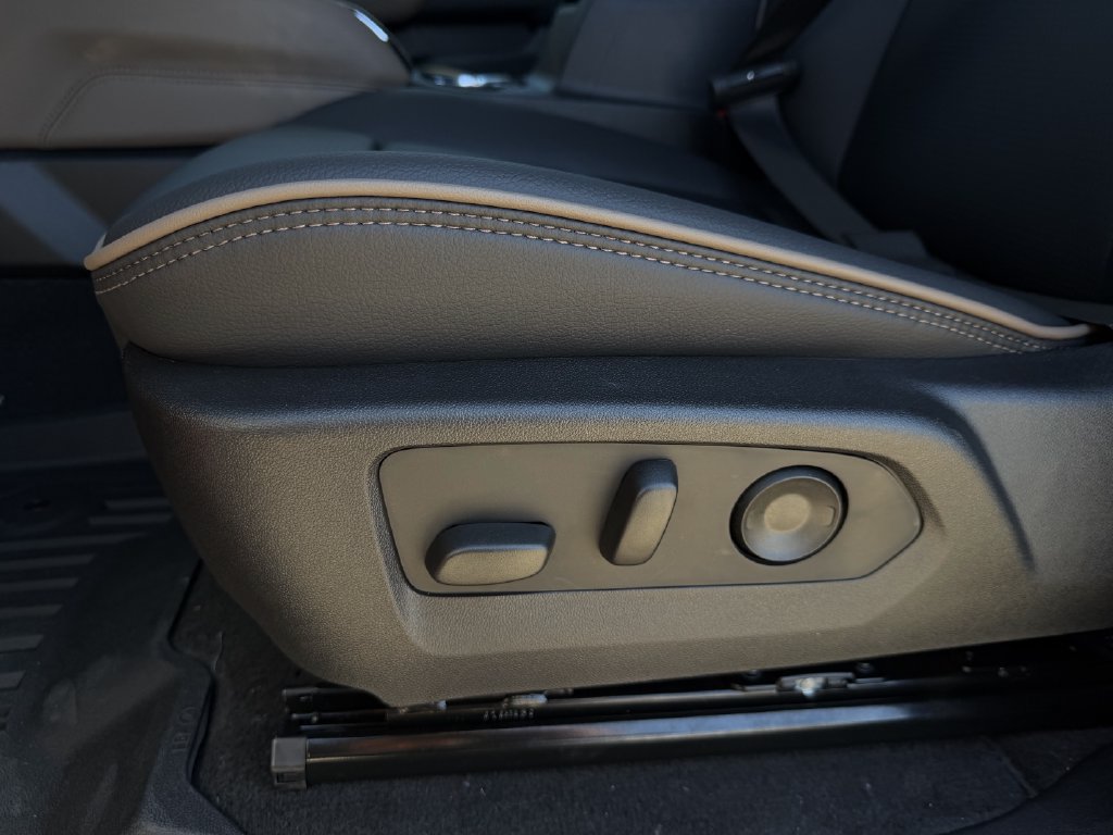 New 2026 GMC Canyon Denali AWD/4WD image 23