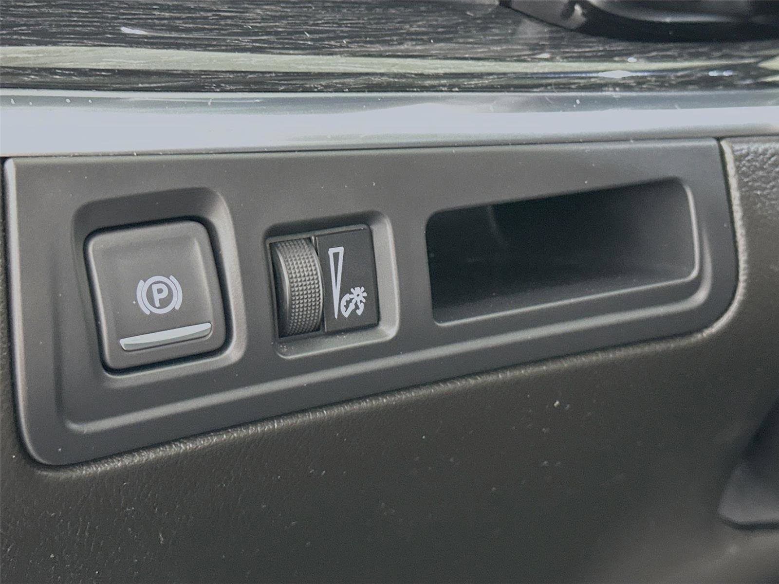 Used 2023 Cadillac XT5 Premium Luxury image 14