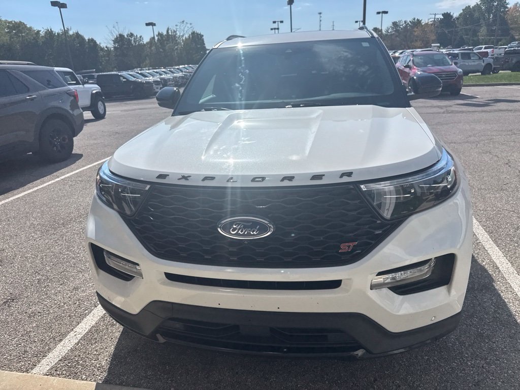 Used 2020 Ford Explorer ST w/ Premium Technology Package AWD/4WD image 3