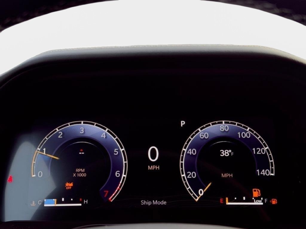 New 2025 Jeep Grand Cherokee Overland w/ Luxury Tech Group IV AWD/4WD image 19