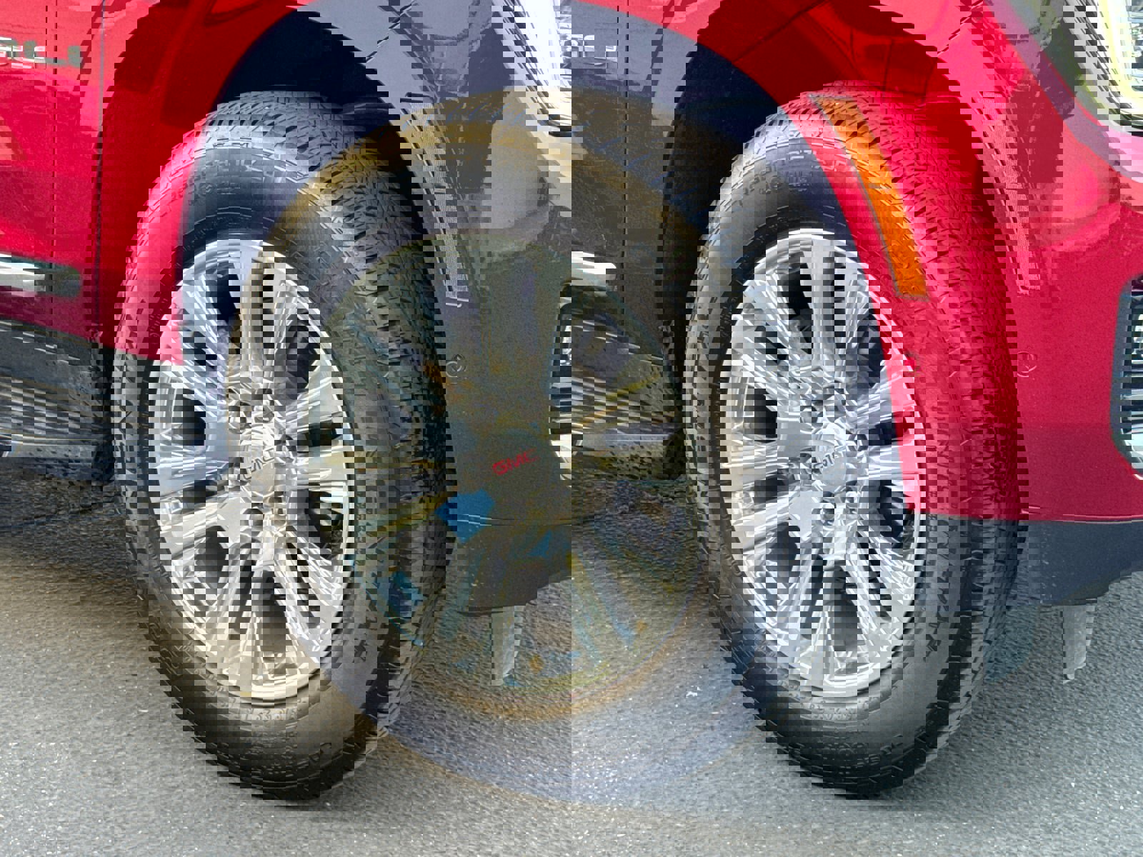 Certified 2025 GMC Yukon Denali image 6