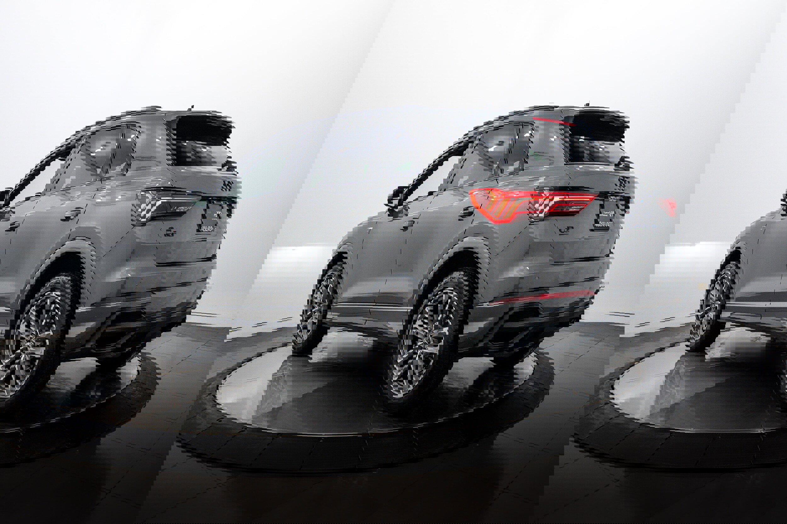 Certified 2025 Audi Q3 2.0T Premium w/ Convenience Package image 5