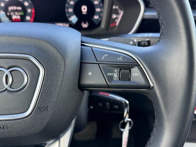 Used 2025 Audi Q3 2.0T Premium image 36