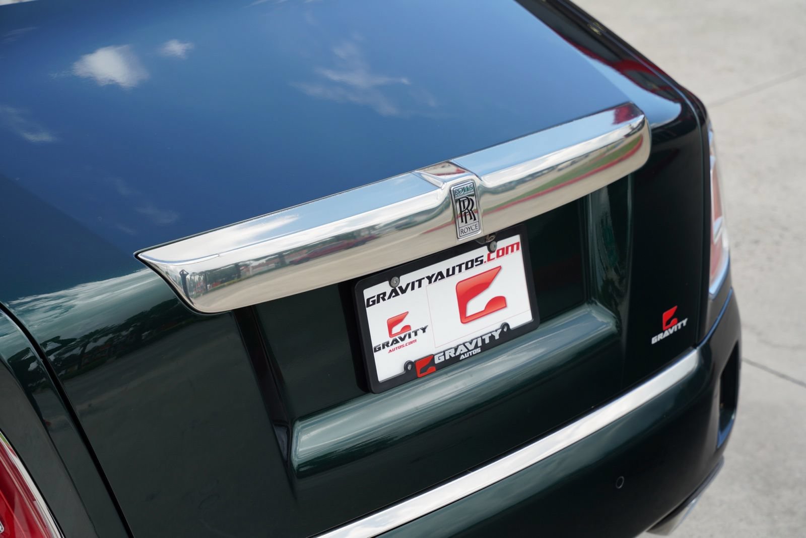 Used 2022 Rolls-Royce Phantom Sedan RWD image 23