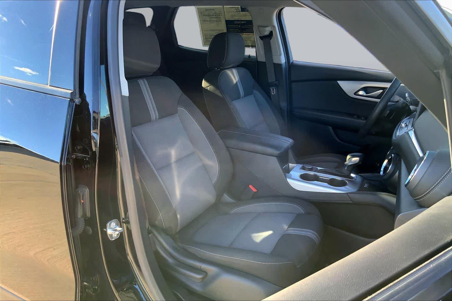 Used 2024 Chevrolet Blazer LT w/ Convenience Package FWD image 9