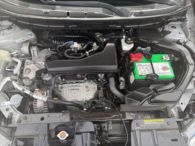 Used 2017 Nissan Rogue SV image 31