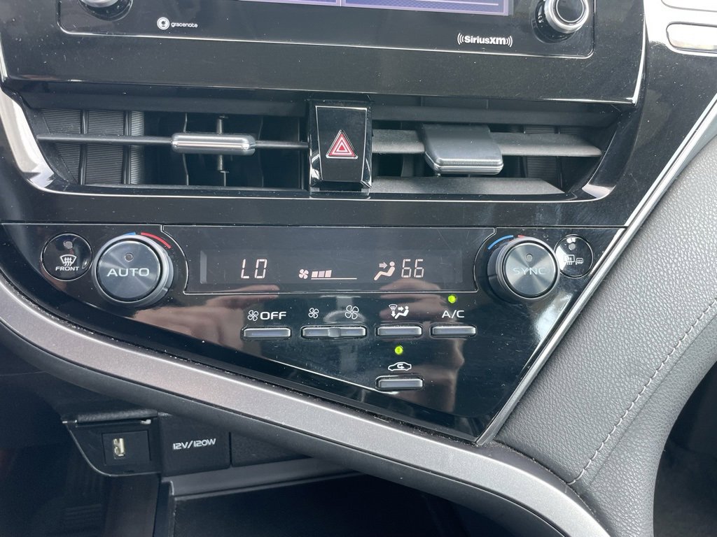 Used 2023 Toyota Camry SE image 11