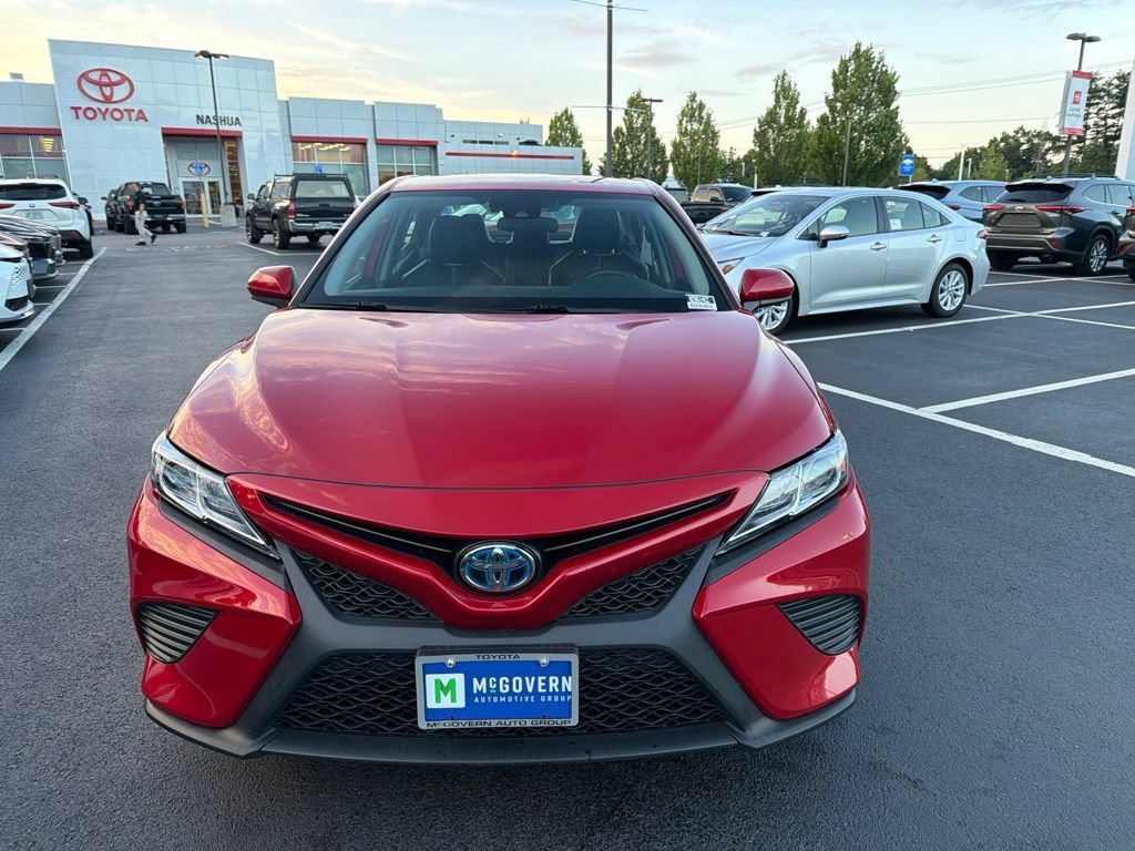 Used 2020 Toyota Camry SE FWD image 2