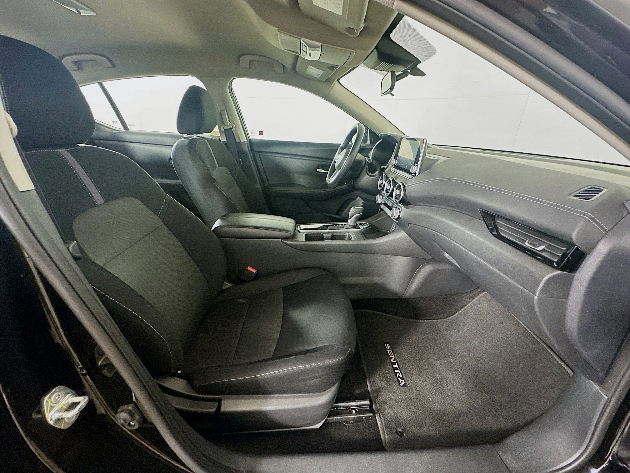 Used 2024 Nissan Sentra SV image 29