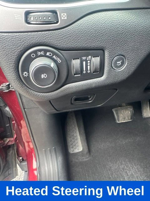 Used 2019 Jeep Cherokee Latitude Plus w/ Comfort/Convenience Group AWD/4WD image 16