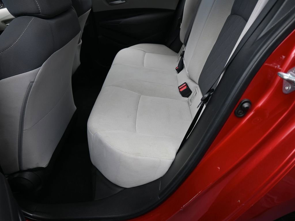 Used 2020 Toyota Corolla LE image 27