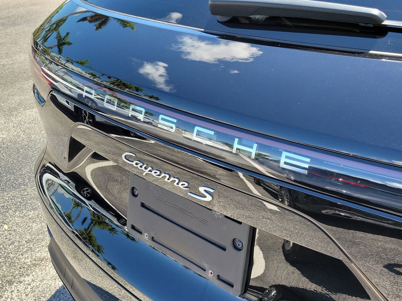 Used 2021 Porsche Cayenne S image 7