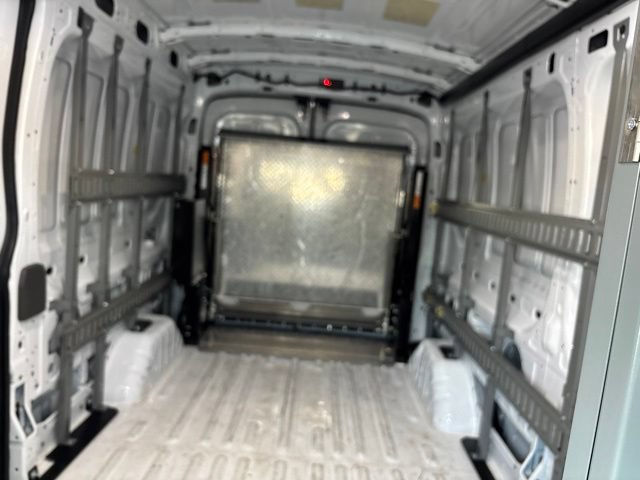 Used 2023 Ford E-Transit Medium Roof RWD image 26
