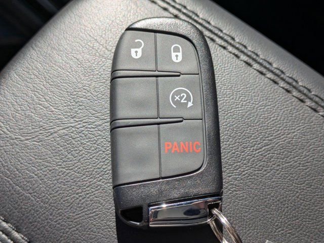 New 2026 Jeep Compass Latitude image 24