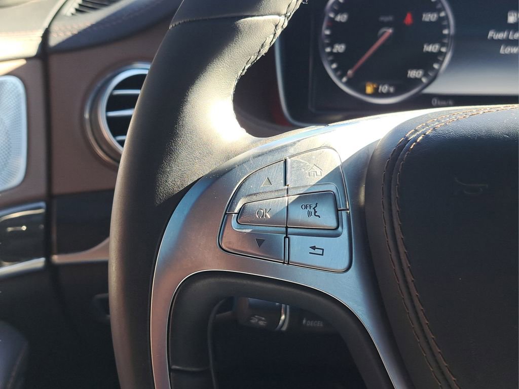 Used 2017 Mercedes-Benz S 550 Sedan image 25