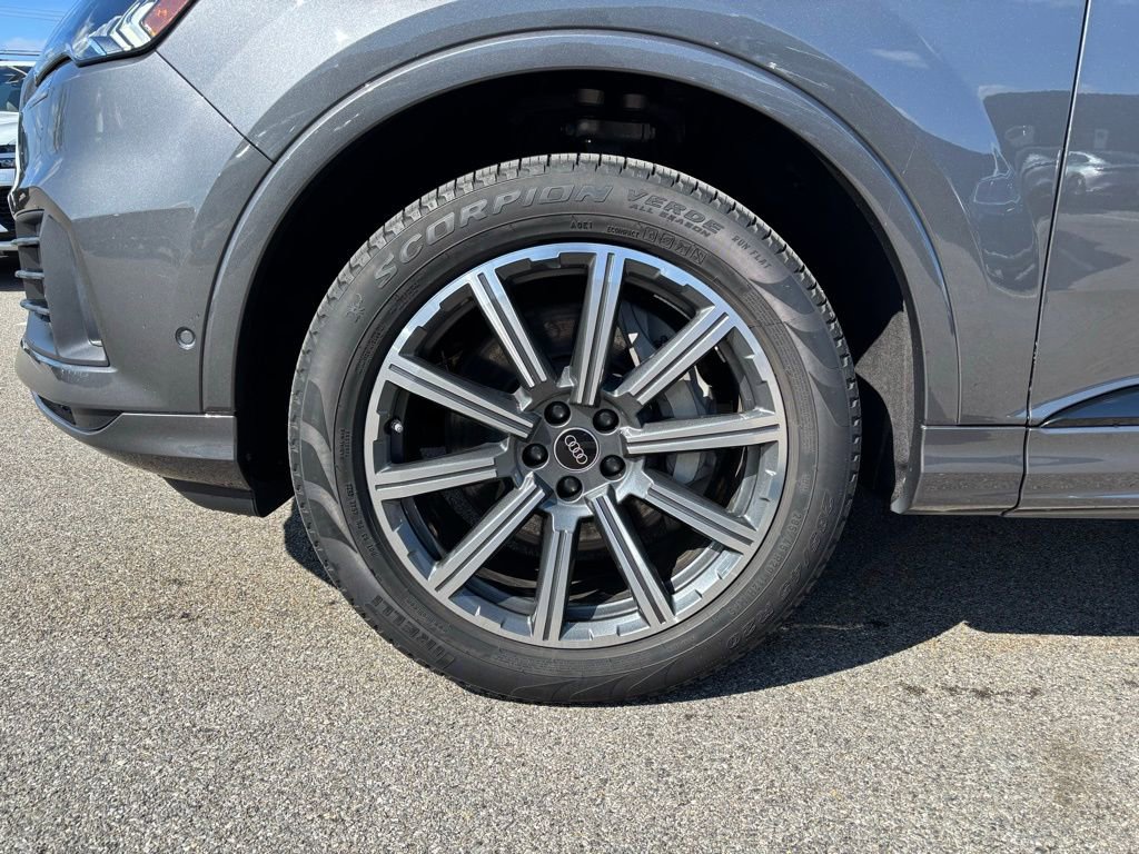 Used 2023 Audi Q7 2.0T Premium Plus AWD/4WD image 36