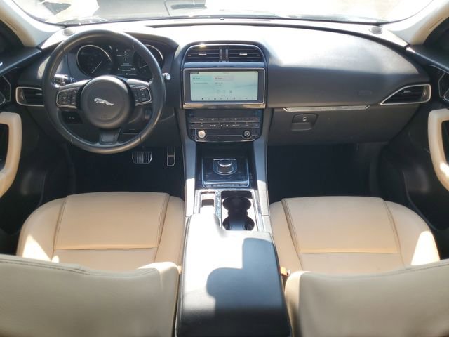 Used 2019 Jaguar F-PACE Premium AWD/4WD image 14