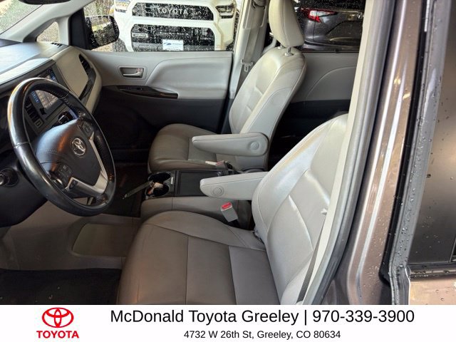 Used 2015 Toyota Sienna XLE w/ XLE Navigation Package AWD/4WD image 9