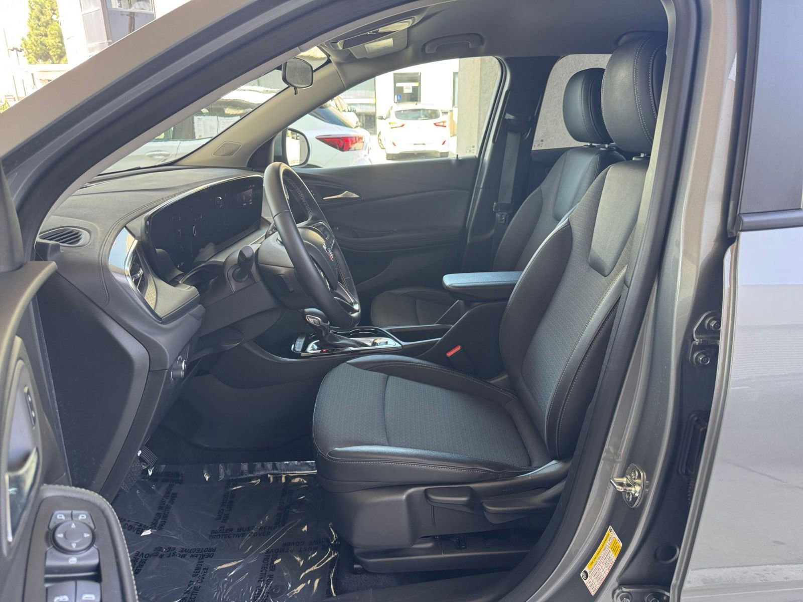 Used 2025 Buick Encore GX Preferred image 27