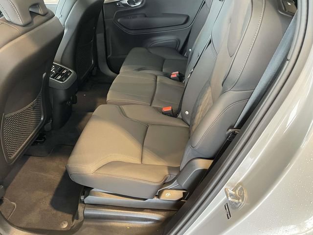 Used 2025 Volvo XC90 B6 Plus image 9