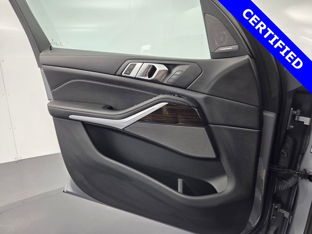 Certified 2024 BMW X5 sDrive40i w/ Premium Package image 37