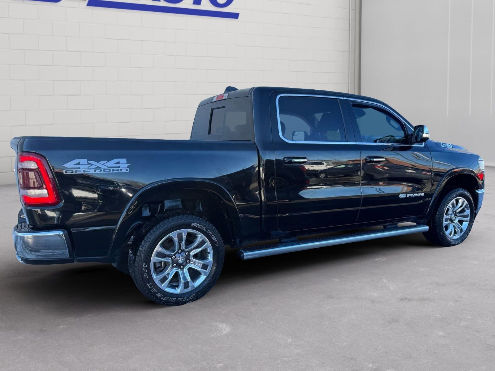 Used 2022 RAM 1500 Limited w/ Off-Road Group image 6