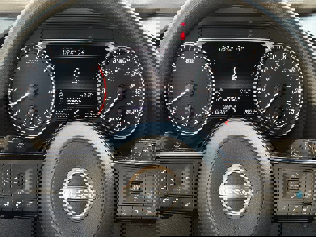 Used 2023 Nissan Rogue SV image 13