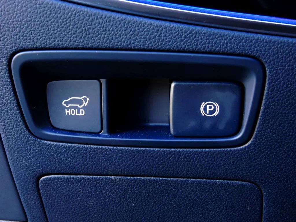 Used 2023 Genesis GV70 2.5T w/ Sport Prestige Package image 31