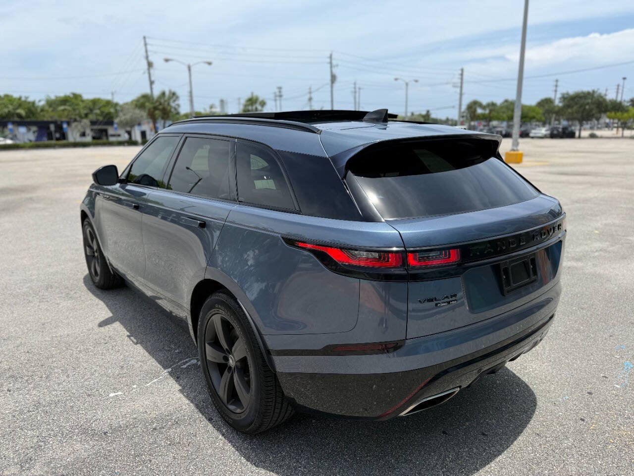 Used 2018 Land Rover Range Rover Velar R-Dynamic HSE AWD/4WD image 9
