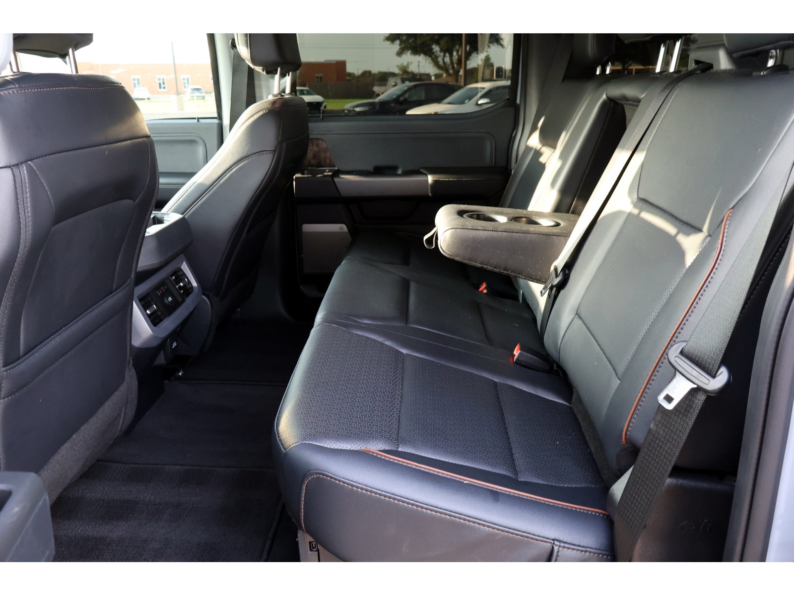 Used 2025 Ford F250 Lariat w/ Lariat Ultimate Package AWD/4WD image 25