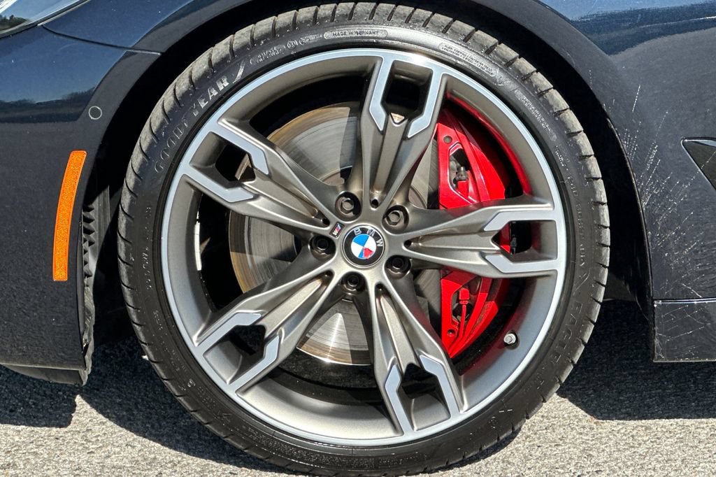 Used 2023 BMW M550i xDrive w/ Executive Package AWD/4WD image 32