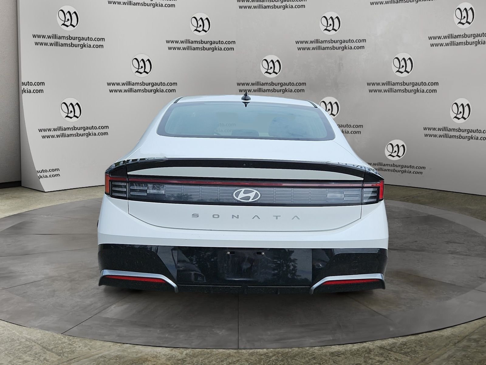 Used 2025 Hyundai Sonata SEL FWD image 4