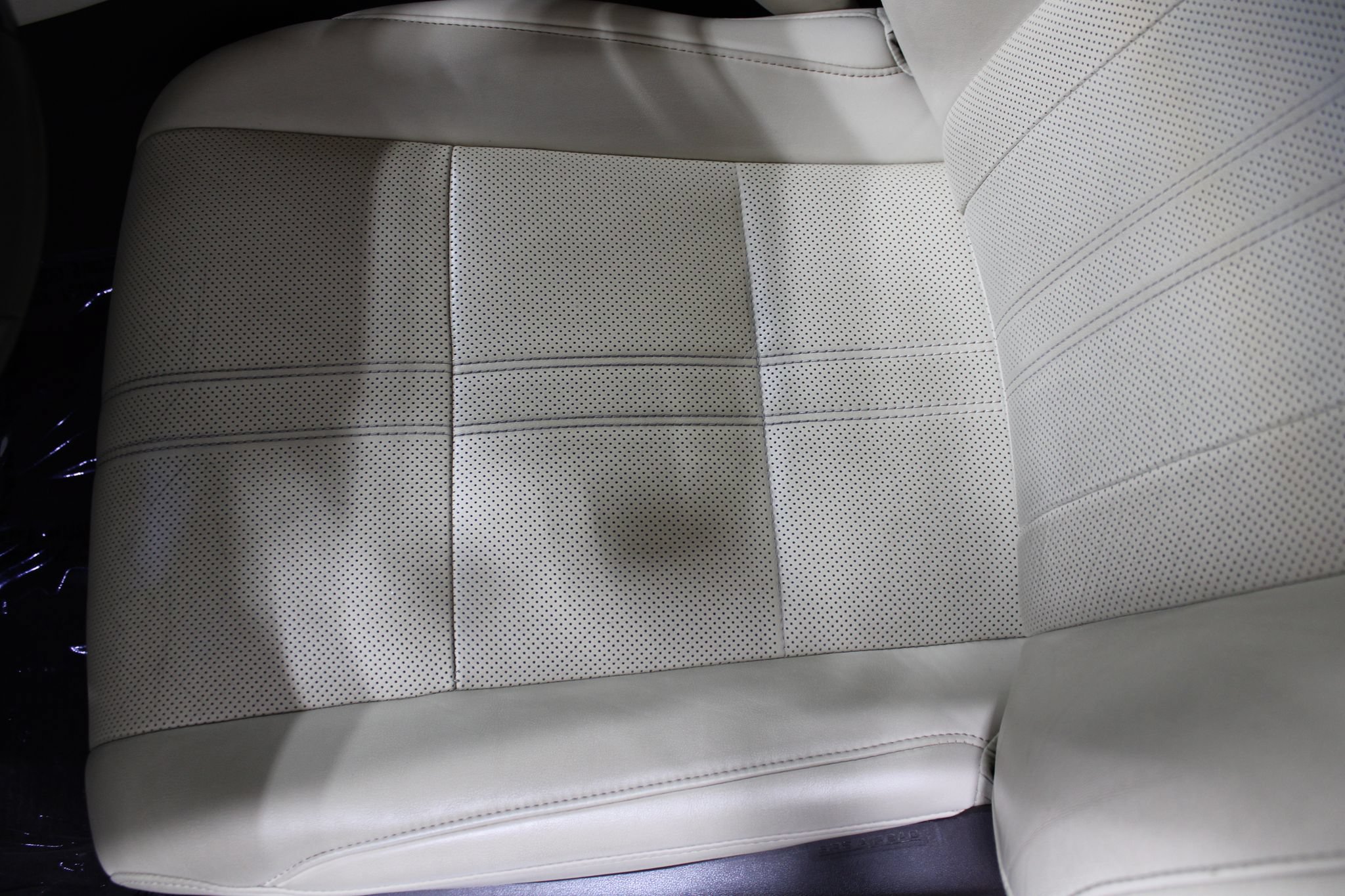 Used 2016 Lexus RX 450h AWD w/ Luxury Package image 13