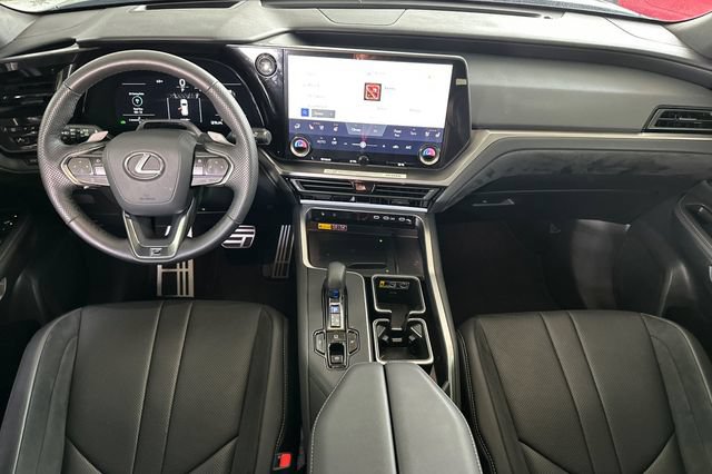 Used 2026 Lexus TX 500h AWD w/ Technology Package image 16