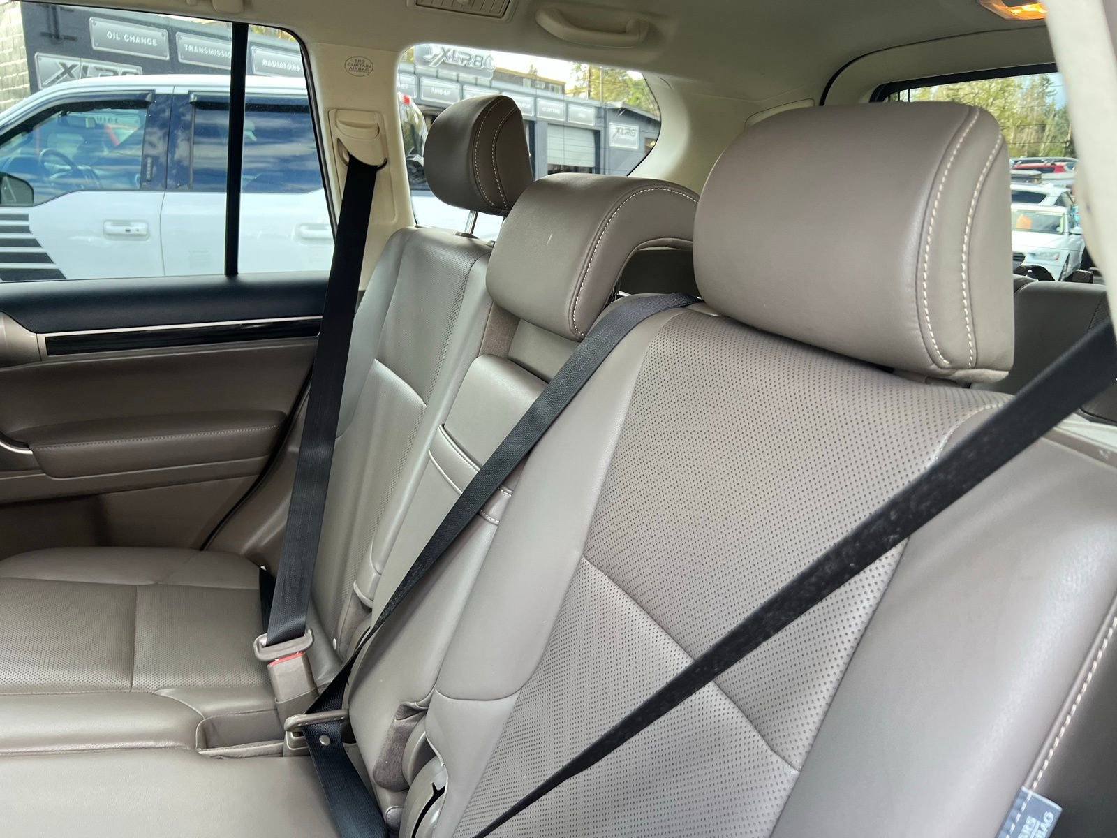 Used 2016 Lexus GX 460 w/ Comfort Package AWD/4WD image 29