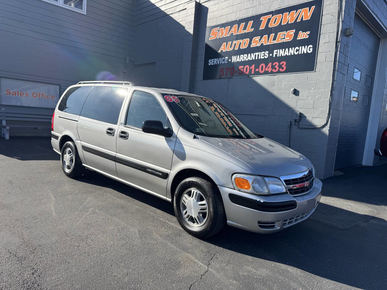 Used 2005 Chevrolet Venture LS w/ Easy Order Package
