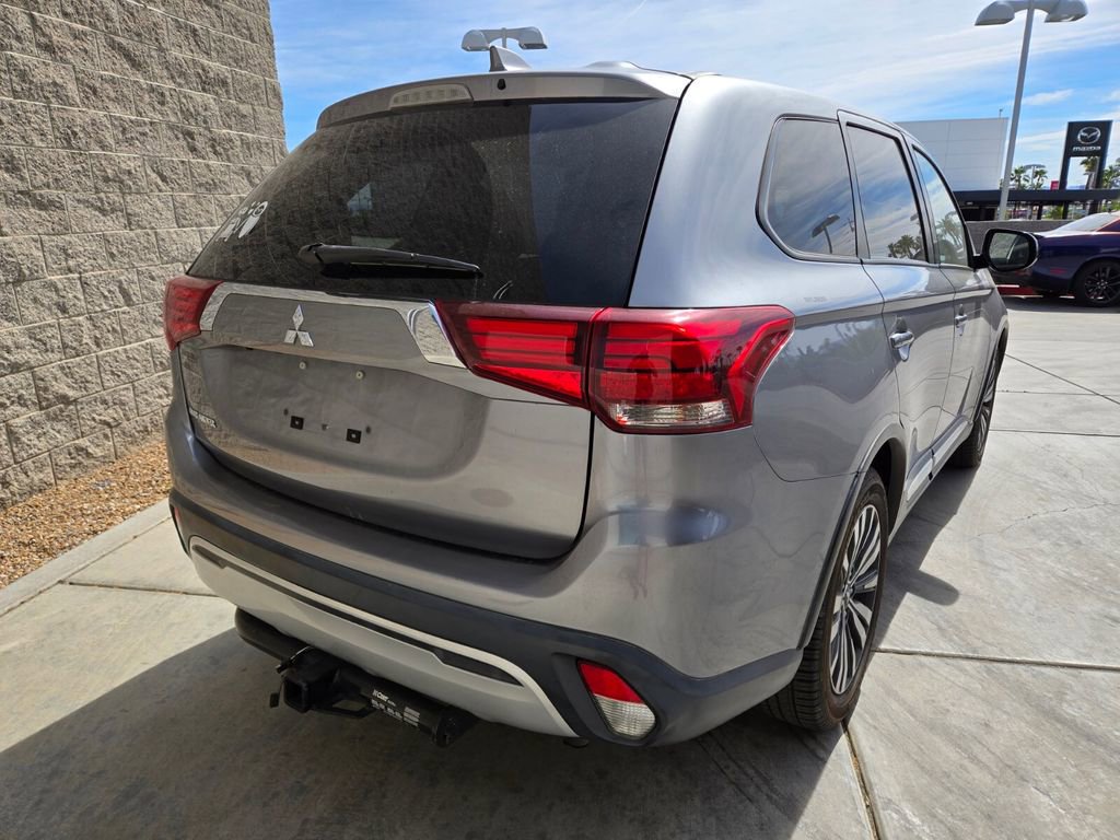 Used 2020 Mitsubishi Outlander ES FWD image 4