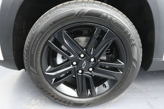 New 2026 Chevrolet Trax ACTIV w/ Sunroof Package FWD image 17