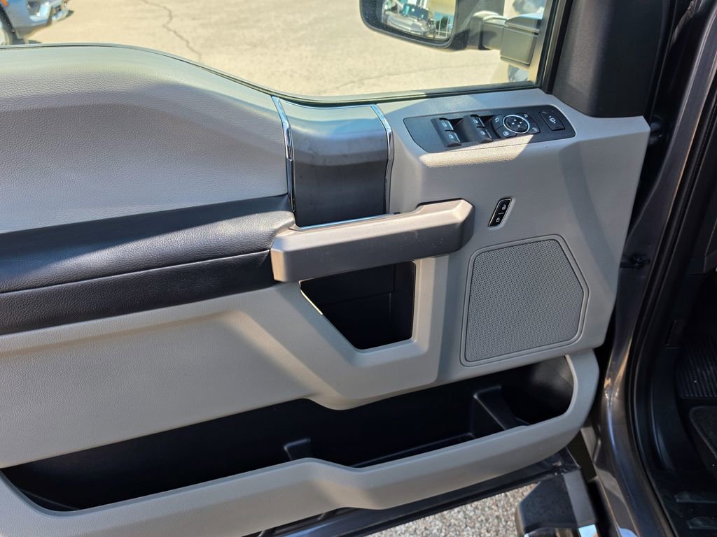 Used 2021 Ford F250 XLT w/ XLT Premium Package AWD/4WD image 11