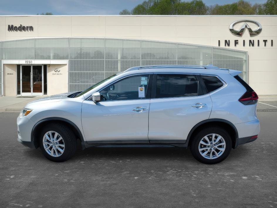 Used 2018 Nissan Rogue SV w/ Sun & Sound Touring Package AWD/4WD image 6