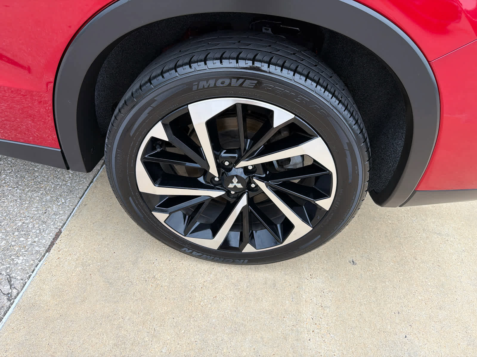 Used 2024 Mitsubishi Outlander SE FWD image 17