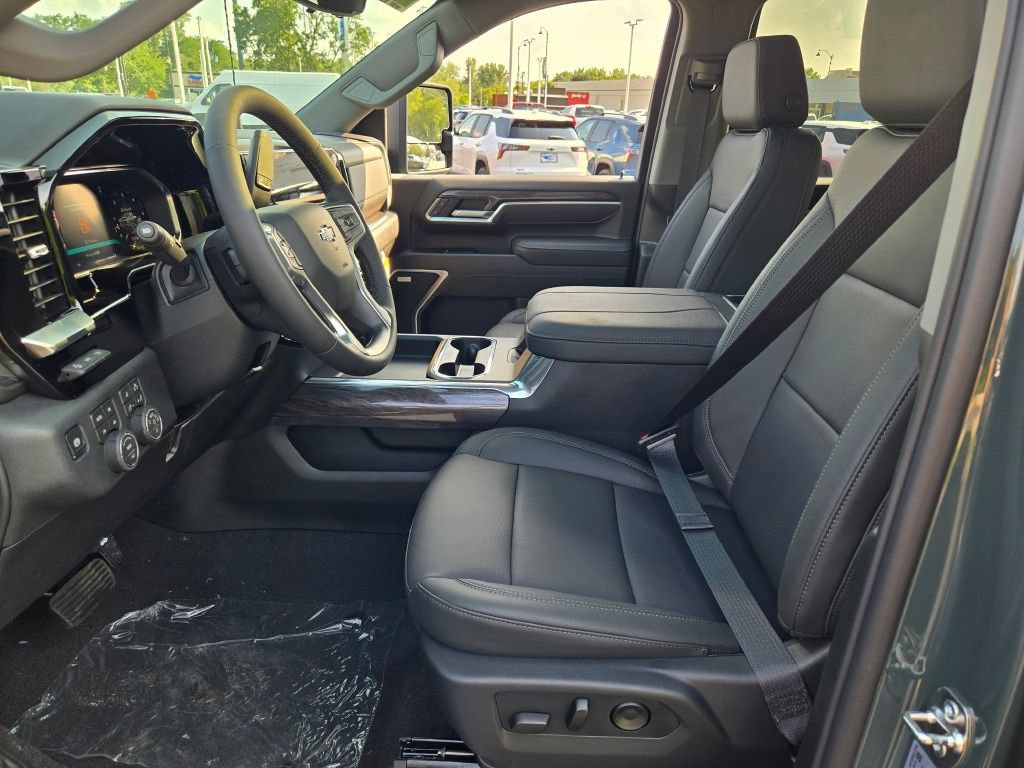 New 2026 Chevrolet Silverado 2500 LTZ w/ LTZ Plus Package AWD/4WD image 22
